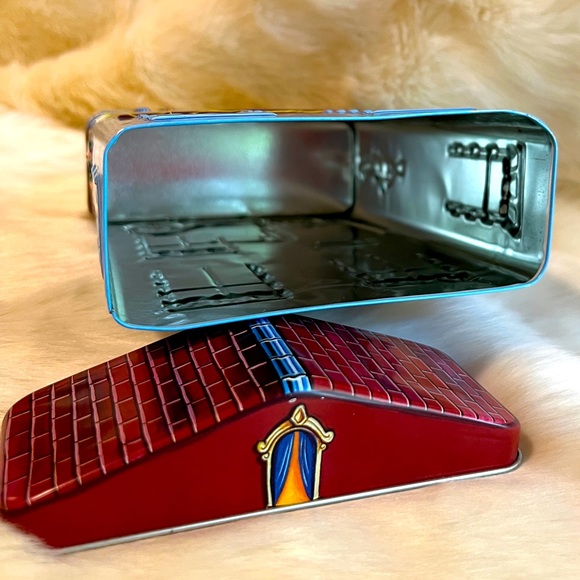 Vintage Hershey’s village series canister. - Picture 5 of 8